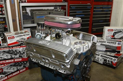 305 small block chevy engine