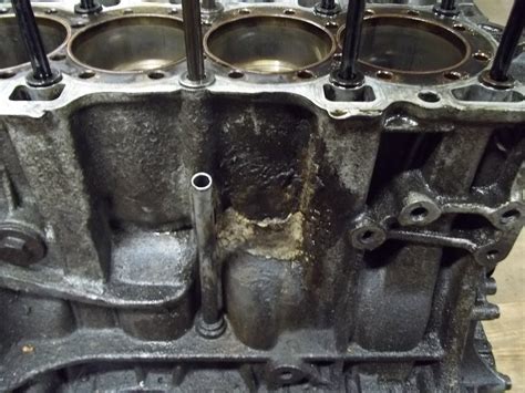 hole in block of engine